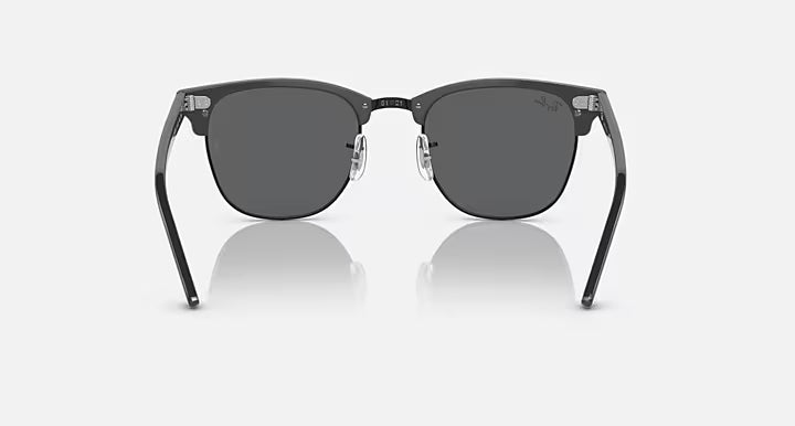 Ray-Ban Clubmaster Black – Κλασικό στυλ σε απόλυτο μαύρο